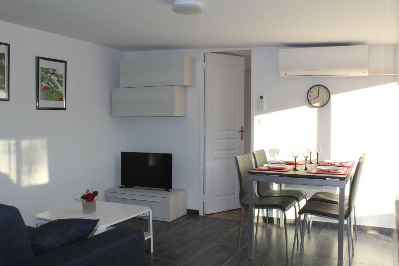 Charmante Villa A 15 Min De Nice Avec Piscine Blausasc Bagian luar foto