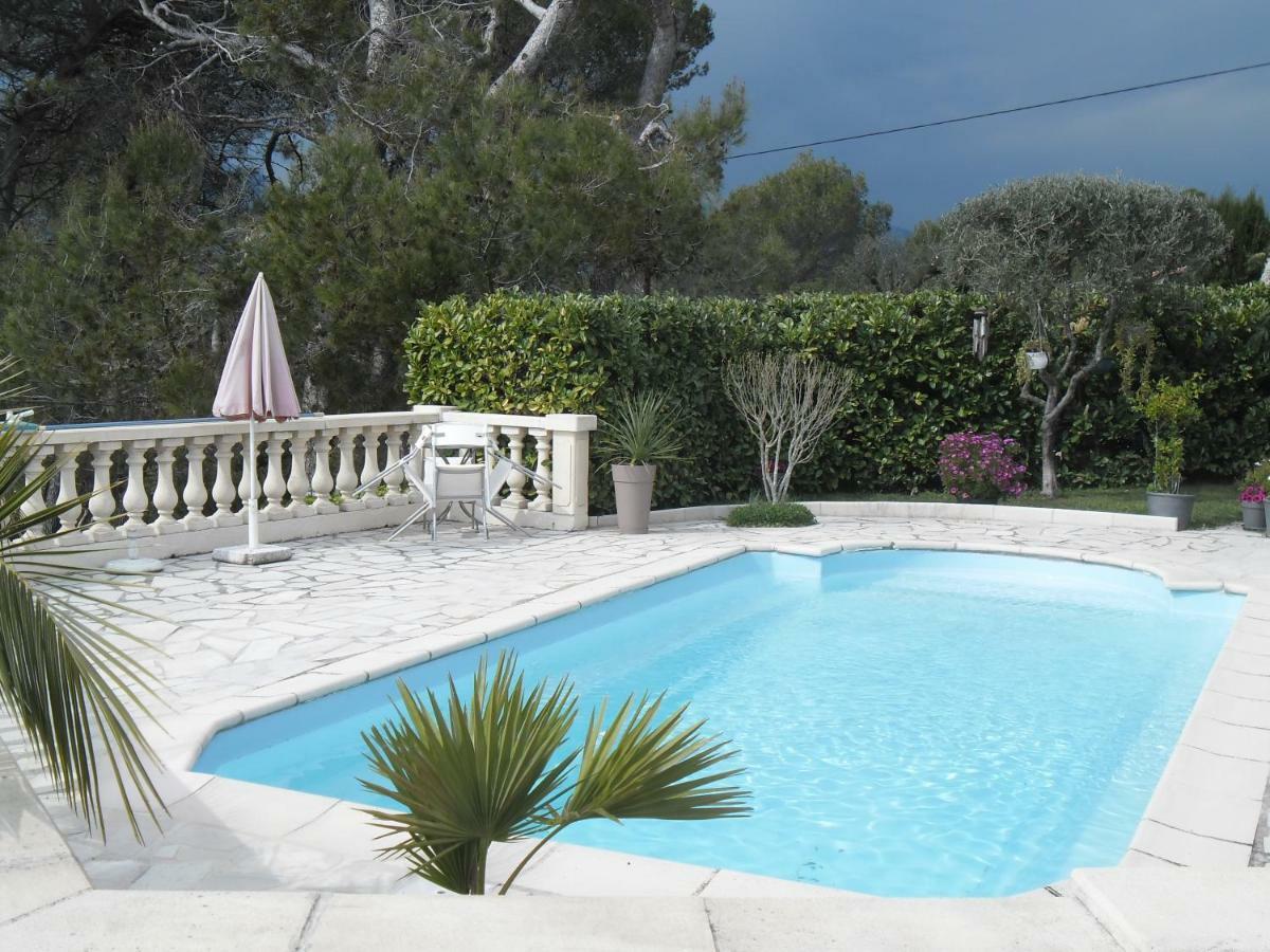 Charmante Villa A 15 Min De Nice Avec Piscine Blausasc Bagian luar foto